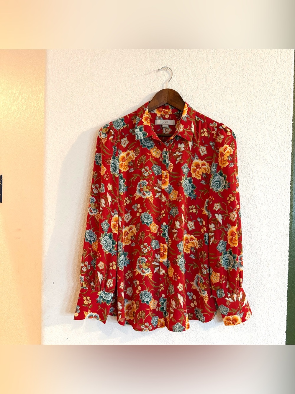 Loft Womens Shirt Blouse Red Floral Button Up Long Sleeve Size Medium